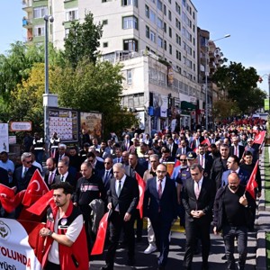 Kahramanlarla Kardeşlik Yolunda - fotoğraf 1