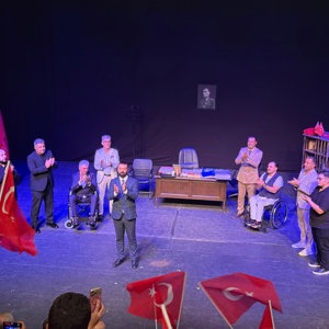  “Vatana Vefa” Tiyatro Oyunu Ankara’da Sahnelendi - fotoğraf 5