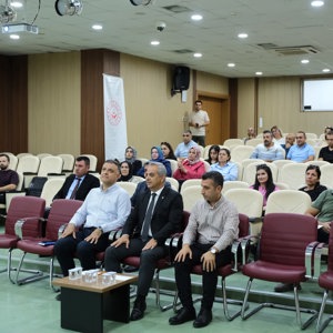 Çocuk Hizmetleri Birimimiz tarafından kamu kurum ve kuruluşlarının temsilcilerine yönelik  kreş ve gündüz bakımevi açılması ile ilgili dikkat edilecek hususlar hakkında bilgilendirme eğitimi verildi.  - fotoğraf 7