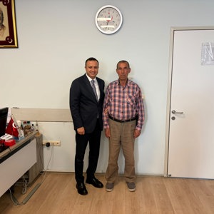 l Müdürümüz Selim Köse, İl Sağlık Müdürlüğünde görev yapan aziz şehitlerimizin kıymetli ailelerini ve Isparta Ağız ve Diş Sağlığı Merkezinde görev yapan Kahraman Gazimizi ziyaret etti. - fotoğraf 1