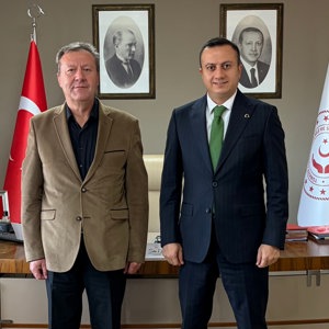 İl Müdürümüz Selim Köse, Öz Sağlık-İş Sendikası Isparta Şube Başkanı Murat Arabacı’yı makamında misafir etti. - fotoğraf 1