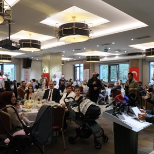 Bakanımız Göktaş, Evlenecek Gençlerin Desteklenmesi Projesi'nden yararlanan çiftlerle buluştu - fotoğraf 5