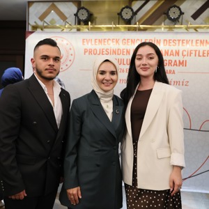 Bakanımız Göktaş, Evlenecek Gençlerin Desteklenmesi Projesi'nden yararlanan çiftlerle buluştu - fotoğraf 13