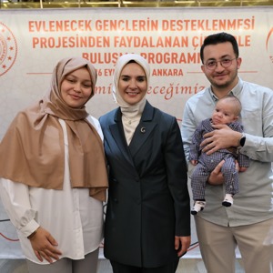 Bakanımız Göktaş, Evlenecek Gençlerin Desteklenmesi Projesi'nden yararlanan çiftlerle buluştu - fotoğraf 18