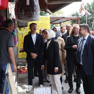 Bakanımız Göktaş, "Türkiye Yüzyılı Buluşmaları" kapsamında Bahçelievler'de muhtarlarla buluştu - fotoğraf 7