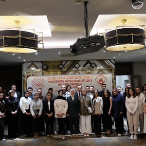 Bakanımız Göktaş, Evlenecek Gençlerin Desteklenmesi Projesi'nden yararlanan çiftlerle buluştu - fotoğraf 17