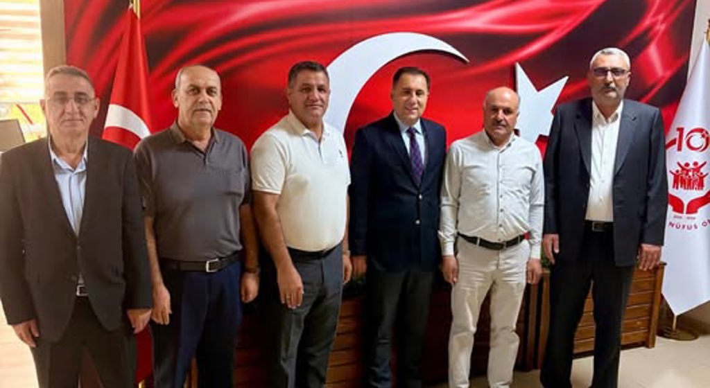Aydın Muşlular Derneği Başkanı Orhan Aşık ve beraberindeki Yönetim Kurulu Üyeleri, İl Müdürümüz İlkay Türkoğlu’nu makamında ziyaret etti.