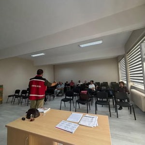 Sinop Belediye Başkanlığı’nda görevli personellere yönelik eğitim ve danışmanlık birimi eğiticisi Psikolojik Danışman Armağan Ayazgün tarafından Psd Temel Farkındalık Eğitimi düzenlendi - fotoğraf 2