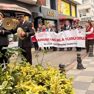 19 Eylül Gaziler Günü etkinlikleri kapsamında, kahraman gazilerimizle omuz omuza anlamlı bir yürüyüş gerçekleştirdik. - fotoğraf 4