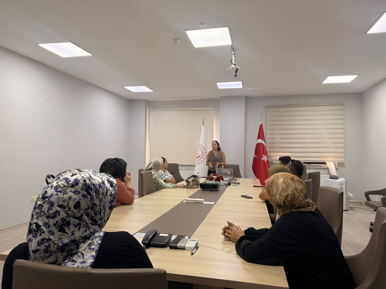 Evde Bakım Hizmetinden Faydalanan Ailelere Eğitim Verildi