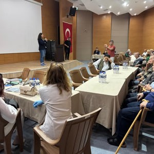 Halk Sağlığı Haftası kapsamında Sinop Huzurevimizde kıymetli büyüklerimizle bir araya geldik - fotoğraf 2