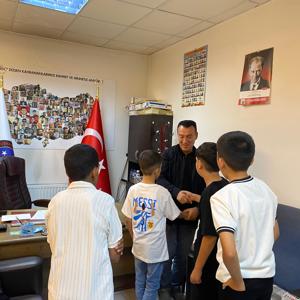 Çocuk Evleri Koordinasyon Merkezi Müdürlüğümüzde Kalan Çocuklarımız, Muharip Gaziler Derneği Başkanı Celil TANGUROĞLU’nu Ziyaret Etti. - fotoğraf 7