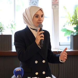 Bakanımız Göktaş, "Türkiye Yüzyılı Buluşmaları" kapsamında Bahçelievler'de muhtarlarla buluştu - fotoğraf 1
