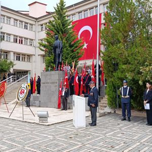 19 Eylül Gaziler Günü Dolayısıyla Atatürk Anıtı Önünde Çelenk Sunma Töreni Gerçekleştirildi - fotoğraf 4