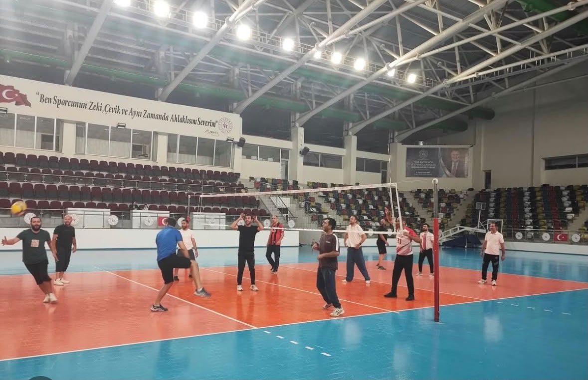 İl Müdürlüğümüzde Dostluk ve Dayanışma Voleybol Maçı Gerçekleştirildi