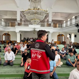 Gök kubbemizin sarsılmaz direği, milletimizin özü ve istikbalimizin teminatı ailedir. - fotoğraf 1