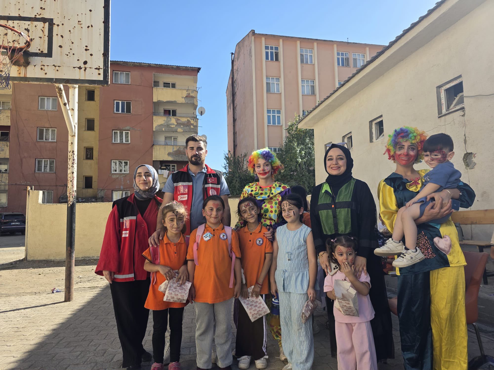 🎬🌙 Gökyüzü Altında Çocuk Kahkahaları Beytüşşebap’ta! 🌟