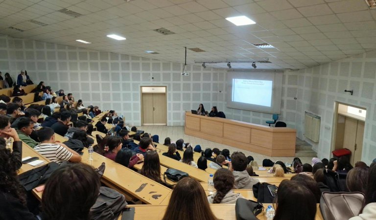 Üniversite Öğrencilerine Yönelik “Saygılı Yaşam ve Güvenli İlişkiler” Eğitimi Gerçekleştirildi