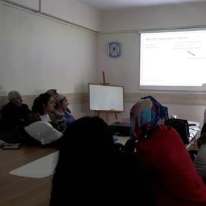 Kozan Sosyal Hizmet Merkezi Müdürlüğümüzde “Madde Bağımlılığı” Konusu Anlatıldı - fotoğraf 3