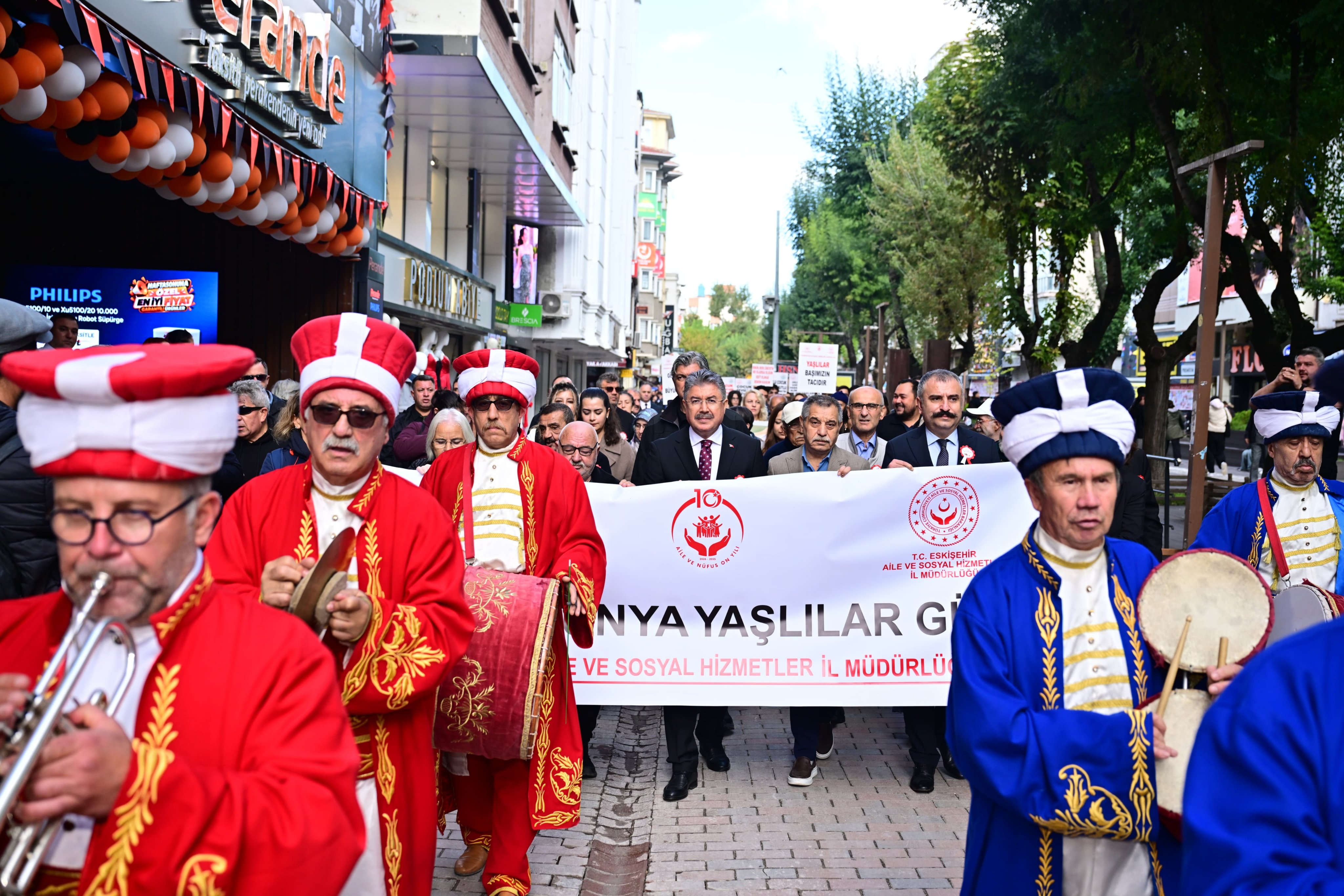 1 Ekim Dünya Yaşlılar Günü Kapsamında İlimizde “Farkındalık Yürüyüşü” Gerçekleştirildi