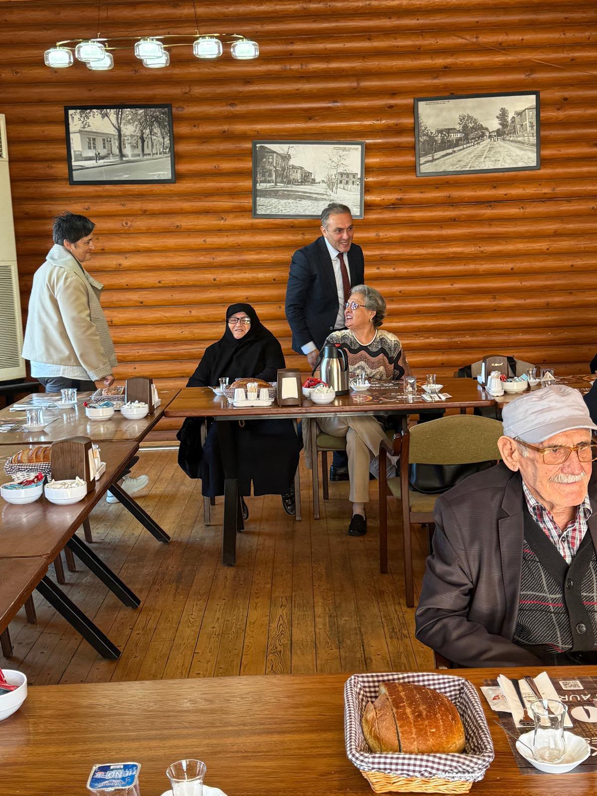 1 Ekim Dünya Yaşlılar Günü’nde Büyüklerimizle Gönül Sofrasında Buluştuk
