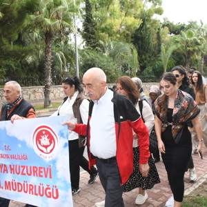 1 Ekim Dünya Yaşlılar Günü Kapsamında Farkındalık Yürüyüşleri Gerçekleştirdik - fotoğraf 2