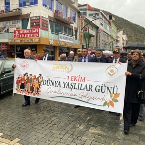1 Ekim Dünya Yaşlılar Günü’nde Gümüşhane’de Anlamlı Yürüyüş - fotoğraf 1