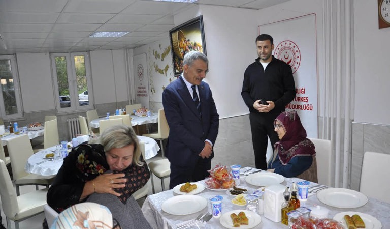 Büyüklerimizle Vefa Sofrasında Buluştuk