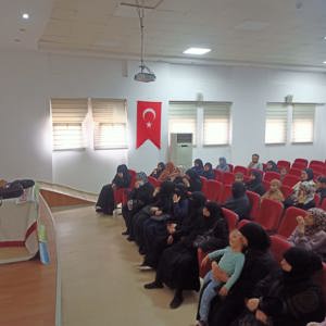 SED Hizmetinden Yararlanan Ailelere Yönelik Trafik Eğitimi Düzenlendi - fotoğraf 1