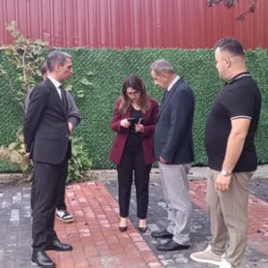 Sinop Vali Yardımcımız Sayın Bahar KAYA, İl Müdürümüz Can Kayhan ÖZOK ve İl Müdür Yardımcımız Seyit BULAK eşliğinde, yakında hizmete açılması planlanan Özel Gülce Bakım Merkezini ziyaret etti. - fotoğraf 4