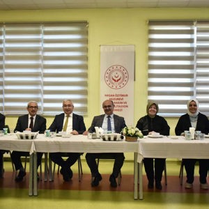 Her Yaş Bir Değer, Her Büyüğümüz Bir Emanet - fotoğraf 1