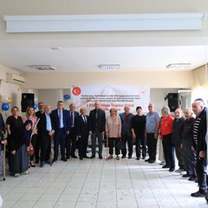 1 Ekim Dünya Yaşlılar Günü münasebetiyle Vali Yardımcımız Sayın Rümeysa Sena Kurt, İl Müdürümüz Sayın Abdulhalim Ünalan ve birim amirlerimizle birlikte  kıymetli büyüklerimizle bir araya geldik. - fotoğraf 2