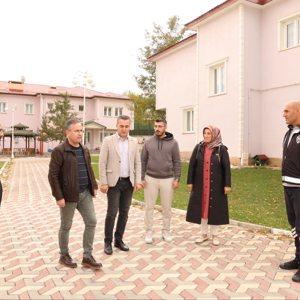 İl Müdürümüz Vefa Akdoğan, Van Çocuk evleri Sitesi Müdürlüğümüzü ziyaret ederek yürütülen çalışmalar halkında bilgi aldı, denetim ve incelemelerde bulundu. - fotoğraf 4