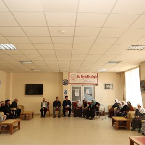 İl Müdürümüz Vefa Akdoğan, Edremit Huzurevi Yaşlı Bakım Rehabilitasyon Merkezi Müdürlüğümüzü ziyaret ederek yürütülen çalışmalar halkında bilgi aldı, denetim ve incelemelerde bulundu. - fotoğraf 2