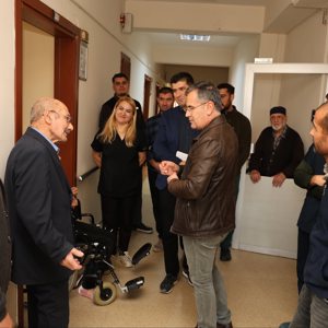 İl Müdürümüz Vefa Akdoğan, Edremit Huzurevi Yaşlı Bakım Rehabilitasyon Merkezi Müdürlüğümüzü ziyaret ederek yürütülen çalışmalar halkında bilgi aldı, denetim ve incelemelerde bulundu. - fotoğraf 3