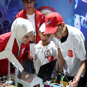 Devlet Himayesindeki Çocuklarımızın Projeleri TEKNOFEST Güneydoğu’da Ziyaretçilerle Buluştu. - fotoğraf 3