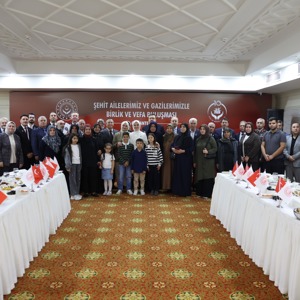 Bakan Göktaş, Gaziantep'te şehit aileleri ve gazilerle vefa buluşmasında bir araya geldi: - fotoğraf 9