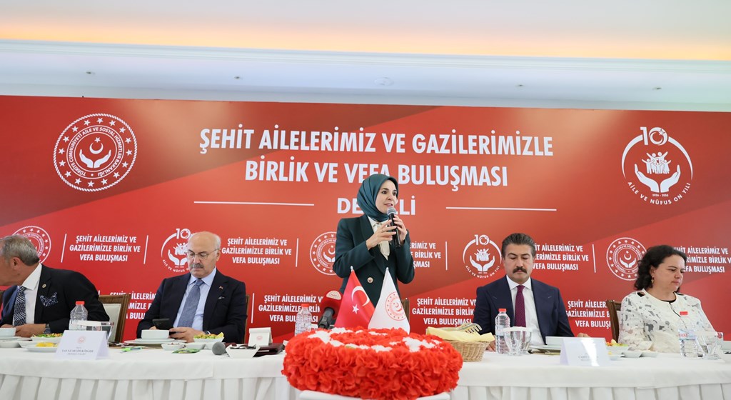 "Şehit Ailelerimiz ve Gazilerimizle Birlik ve Vefa Buluşması"nın 27'ncisi Denizli'de yapıldı
