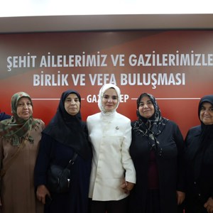 Bakan Göktaş, Gaziantep'te şehit aileleri ve gazilerle vefa buluşmasında bir araya geldi: - fotoğraf 8