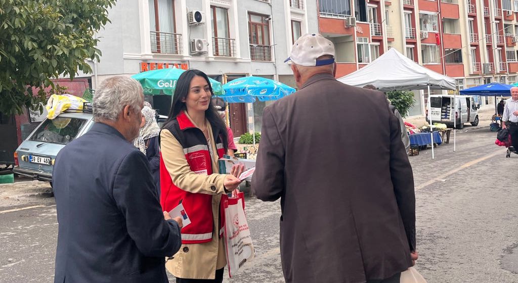 Semt Pazarında Koruyucu Aile Hizmet Modeli Hakkında Bilgilendirme Yapıldı