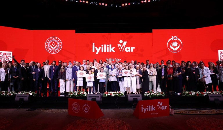Bakanımız Göktaş, "İyilik Var: Türkiye Gönüllülük Programı"nın tanıtımında konuştu