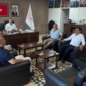 Edirne Aile ve Sosyal Hizmetler İl Müdürlüğünde, hizmet kalitesini artırmak ve yürütülen çalışmaları gözden geçirmek amacıyla haftalık değerlendirme toplantısı gerçekleştirdi. - fotoğraf 1