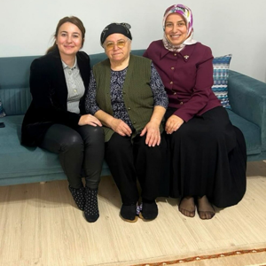Şehidimiz Ali Yasin Erosmanoğlu’nun Annesi Nurten Erosmanoğlu Hanesinde Ziyaret Edildi. - fotoğraf 2