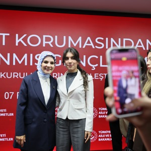 Bakanımız Göktaş, devlet korumasındaki gençlerin kamu kurumlarına yerleştirilmesi töreninde konuştu - fotoğraf 10