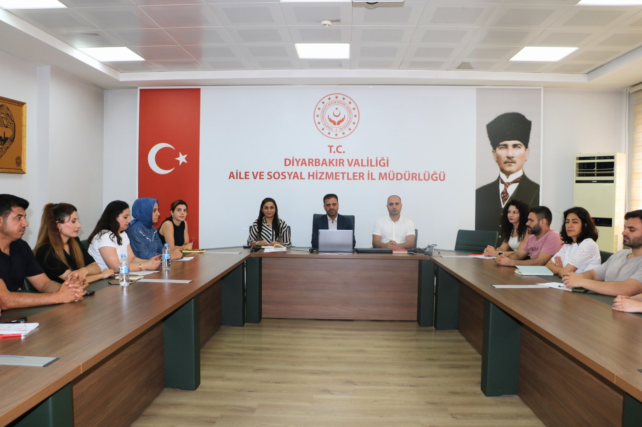  İl Müdürümüz Ali Sait ÇEÇEN, Çocuk Hizmetleri Personellerimizle Bir Araya Geldi