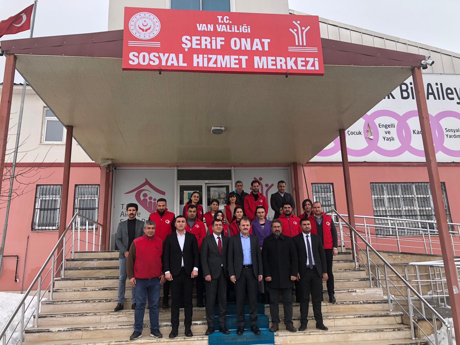 Genel Müdürümüz Sayın Ali Çevik Van Deprem Bölgesinde