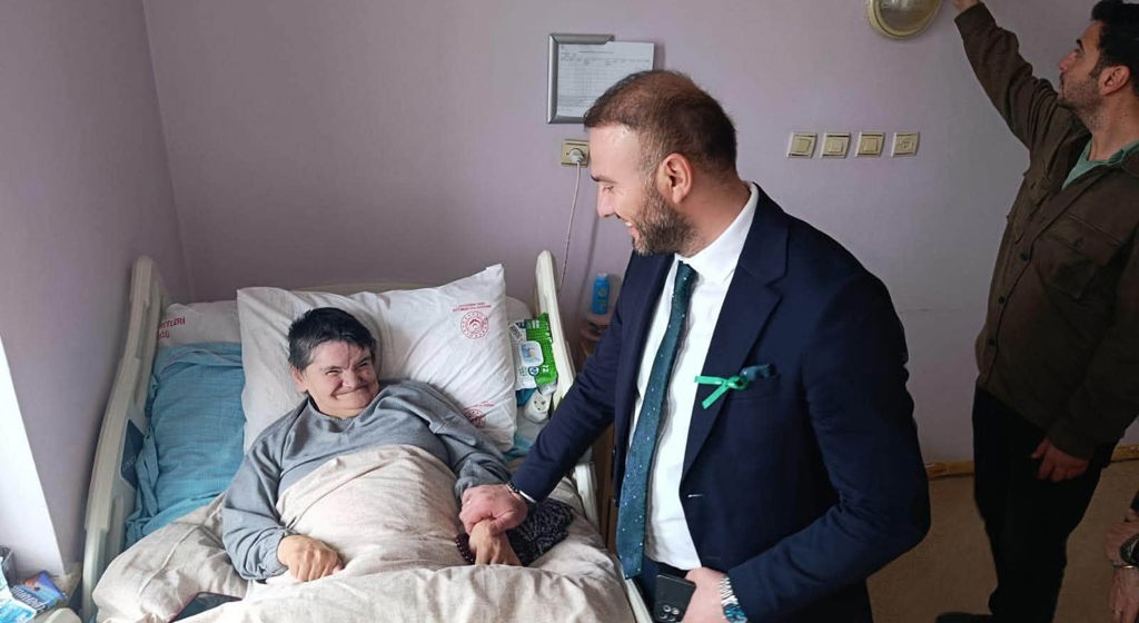 İl Müdürümüz Alper Alp,kuruluşlarımızda hizmet alan serebral palsili özel bireyleri ziyaret etti.