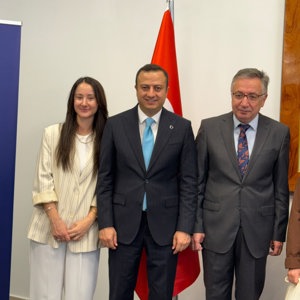 Isparta Aile ve Sosyal Hizmetler İl Müdürlüğümüz ile Mehir Aile Platformu Isparta İl Temsilciliği iş birliğinde, Evlenecek Gençlerin Desteklenmesi Projesi kapsamında bebek sahibi ailelerimizle kahvaltı programında bir araya geldik. - fotoğraf 7