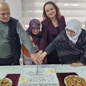 Zile Huzurevinde "1 Ekim Dünya Yaşlılar Günü" Coşkuyla Kutlandı - fotoğraf 4