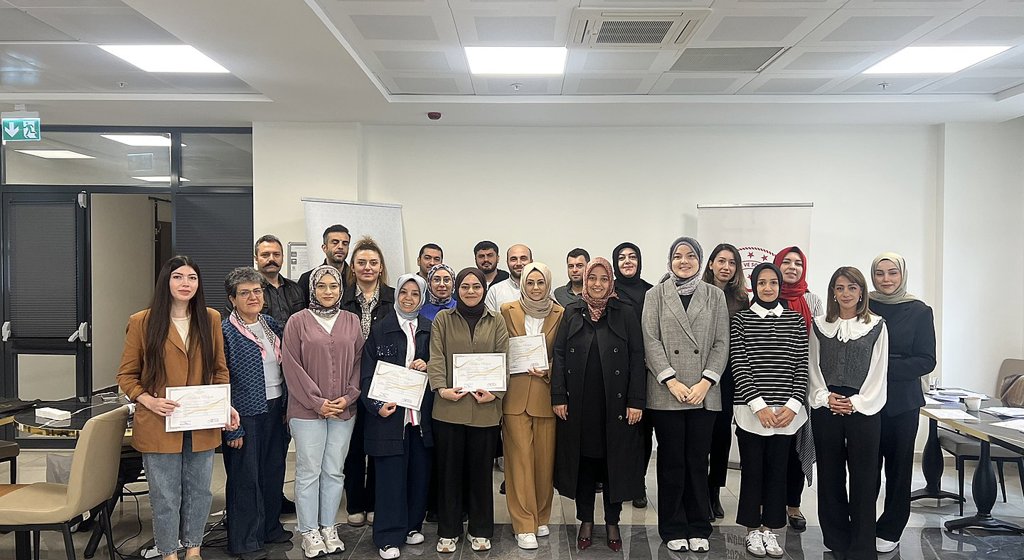 Saha Hizmetlerinde Kalite Yükseliyor: Tokat ASHİM’den Meslek Elemanlarına Danışmanlık Tedbiri Yaygınlaştırma Eğitimi Verildi